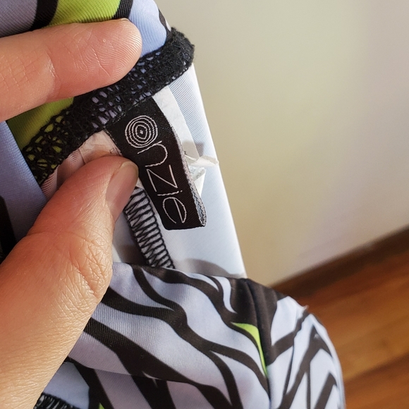 Onzie Colorful & Happy Multi-Color Leggings / Workout Pants - Size XS - Picture 9 of 11